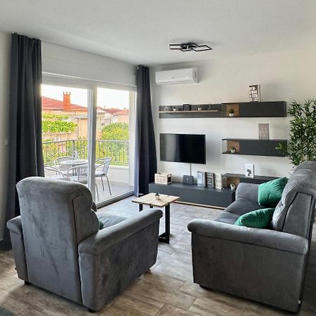 Maryann Apartment Kaštela Екстериор снимка