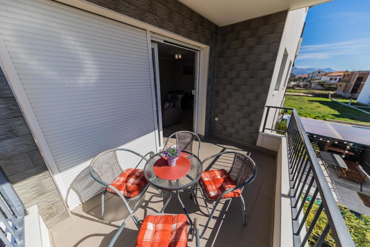 Maryann Apartment Kaštela Екстериор снимка