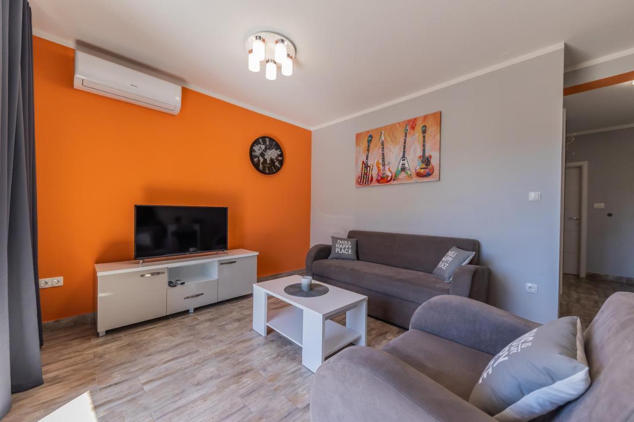 Maryann Apartment Kaštela Екстериор снимка