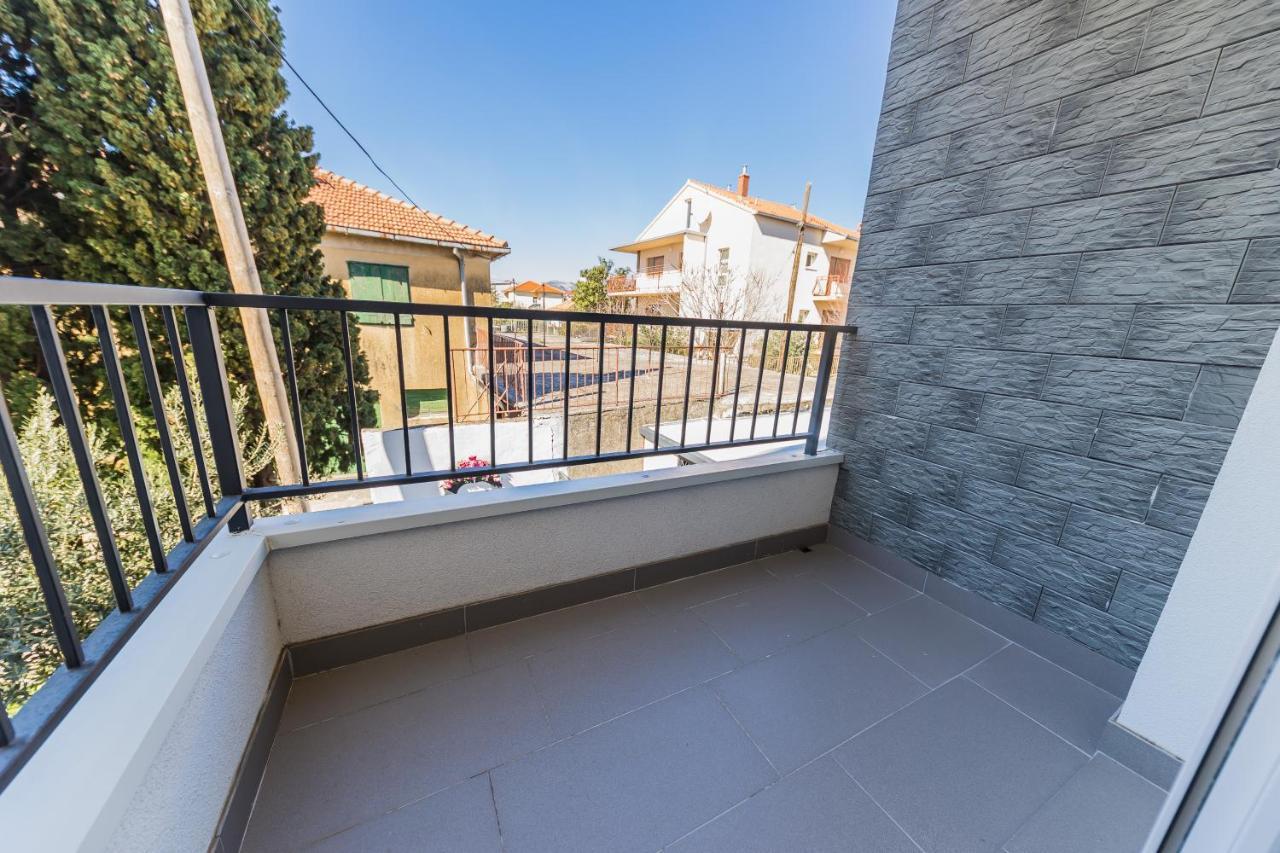 Maryann Apartment Kaštela Екстериор снимка