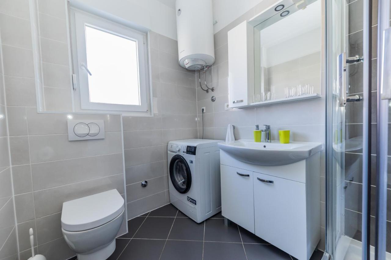 Maryann Apartment Kaštela Екстериор снимка