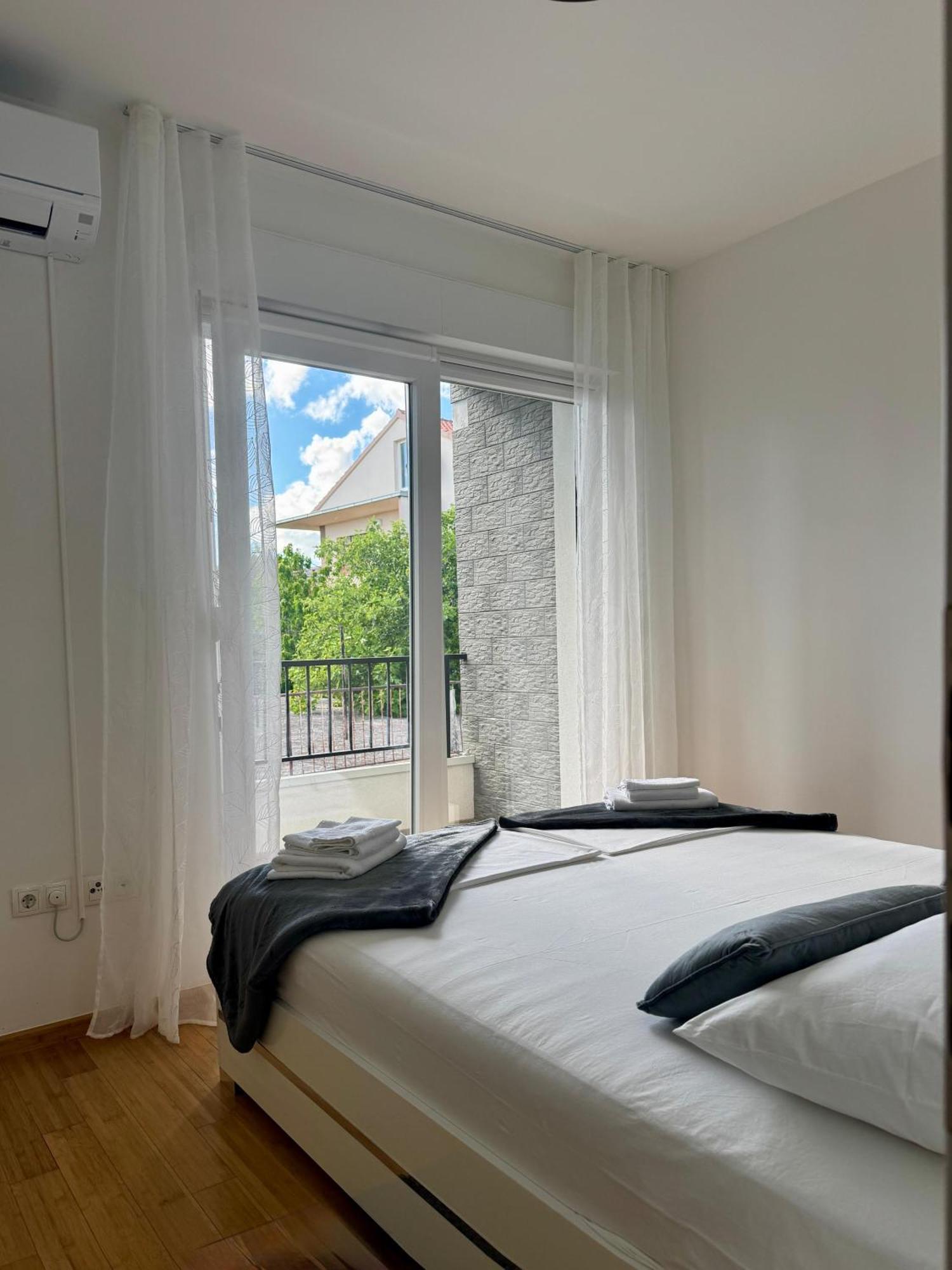 Maryann Apartment Kaštela Екстериор снимка