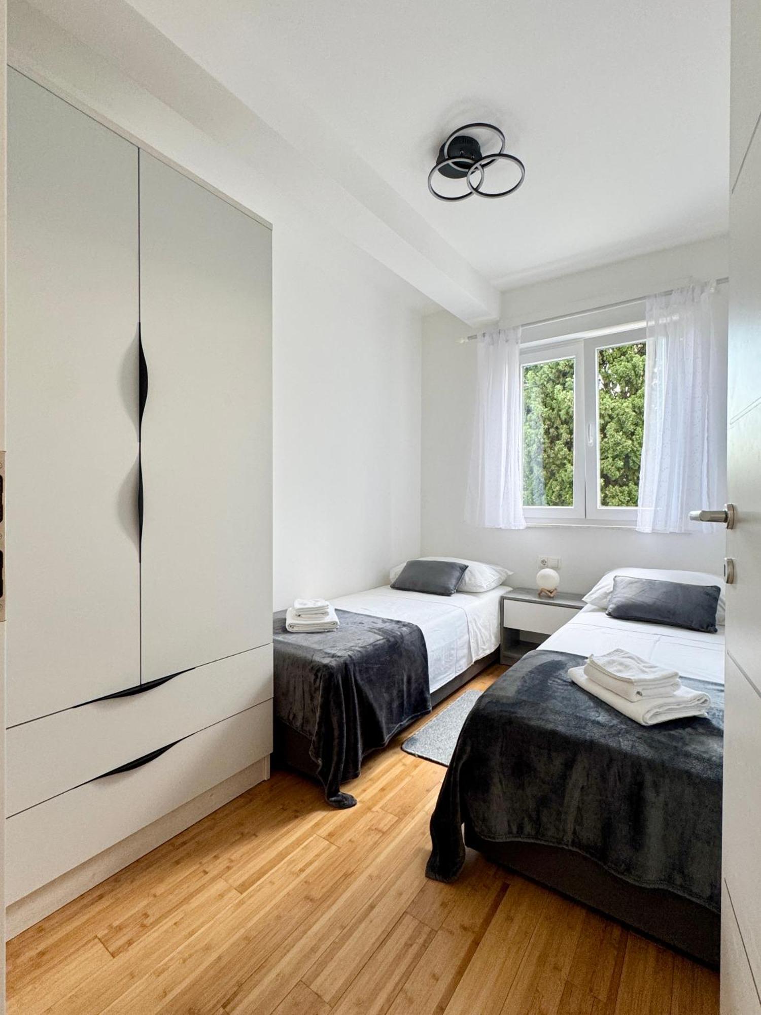 Maryann Apartment Kaštela Екстериор снимка