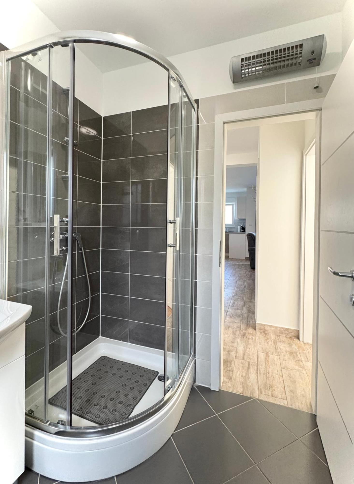 Maryann Apartment Kaštela Екстериор снимка